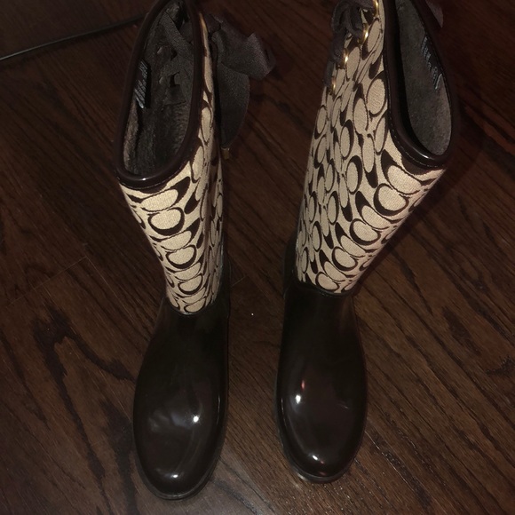 COACH brown Tristee rain / winter boots! - Picture 3 of 3